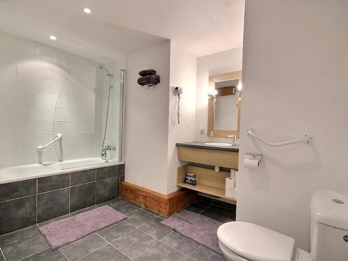 Bel Appart Pmr Avec Piscine Et Spa, 6 Pers, Au Pied Des Pistes - Fr-1-455-234 La Plagne-Tarentaise